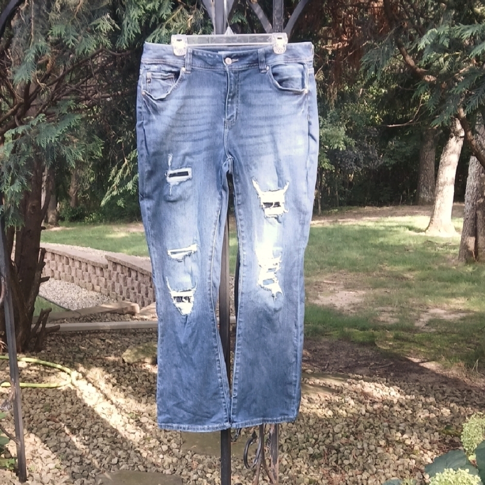 KanCan Mid Rise Ripped Flare Jean Sz 18